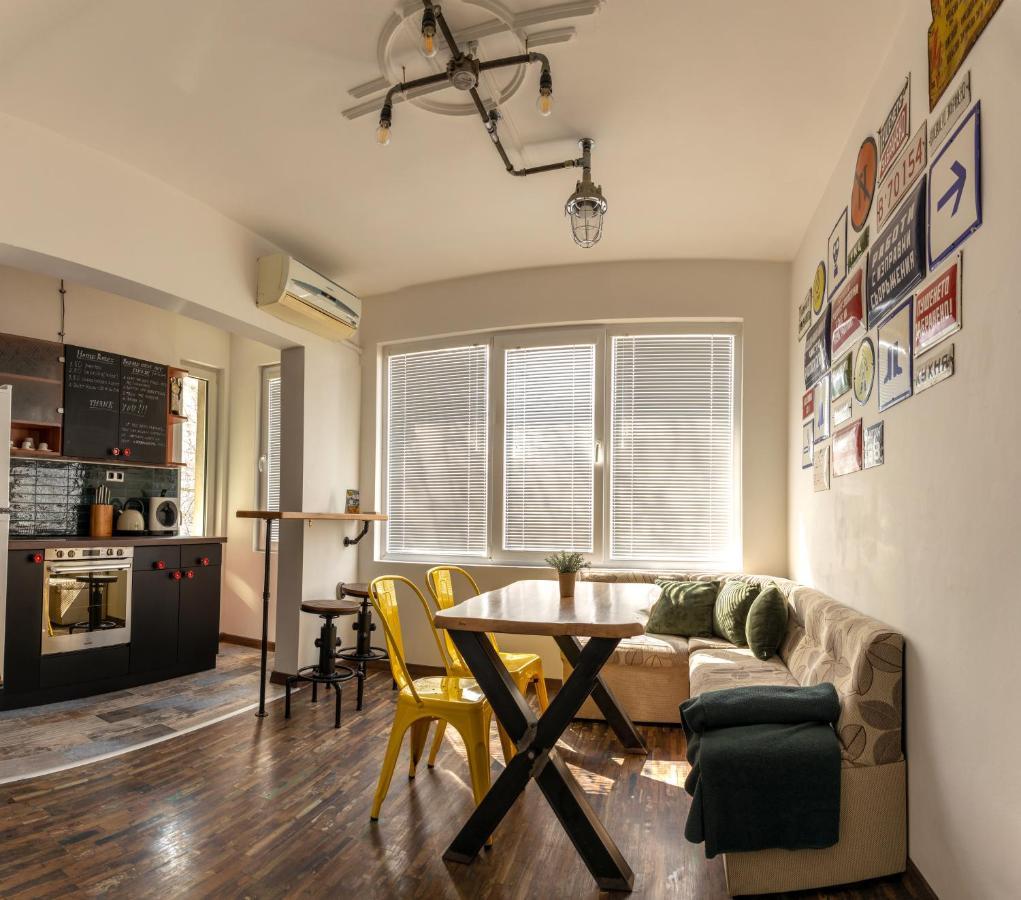 Urban Style In The Centre Apartamento Varna Exterior foto